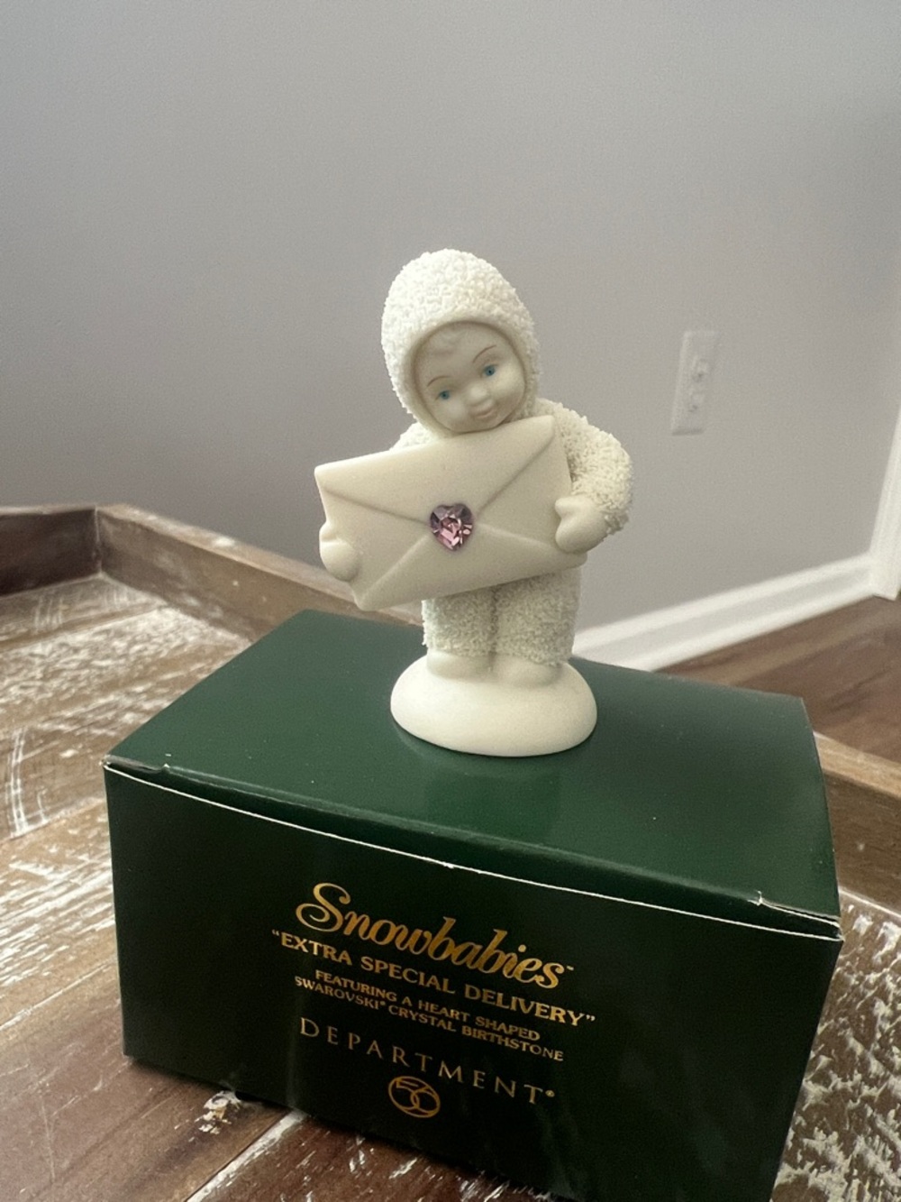 Department 56 Snowbabies Figurine "EXTRA SPECIAL DELIVERY" June Alexandrite